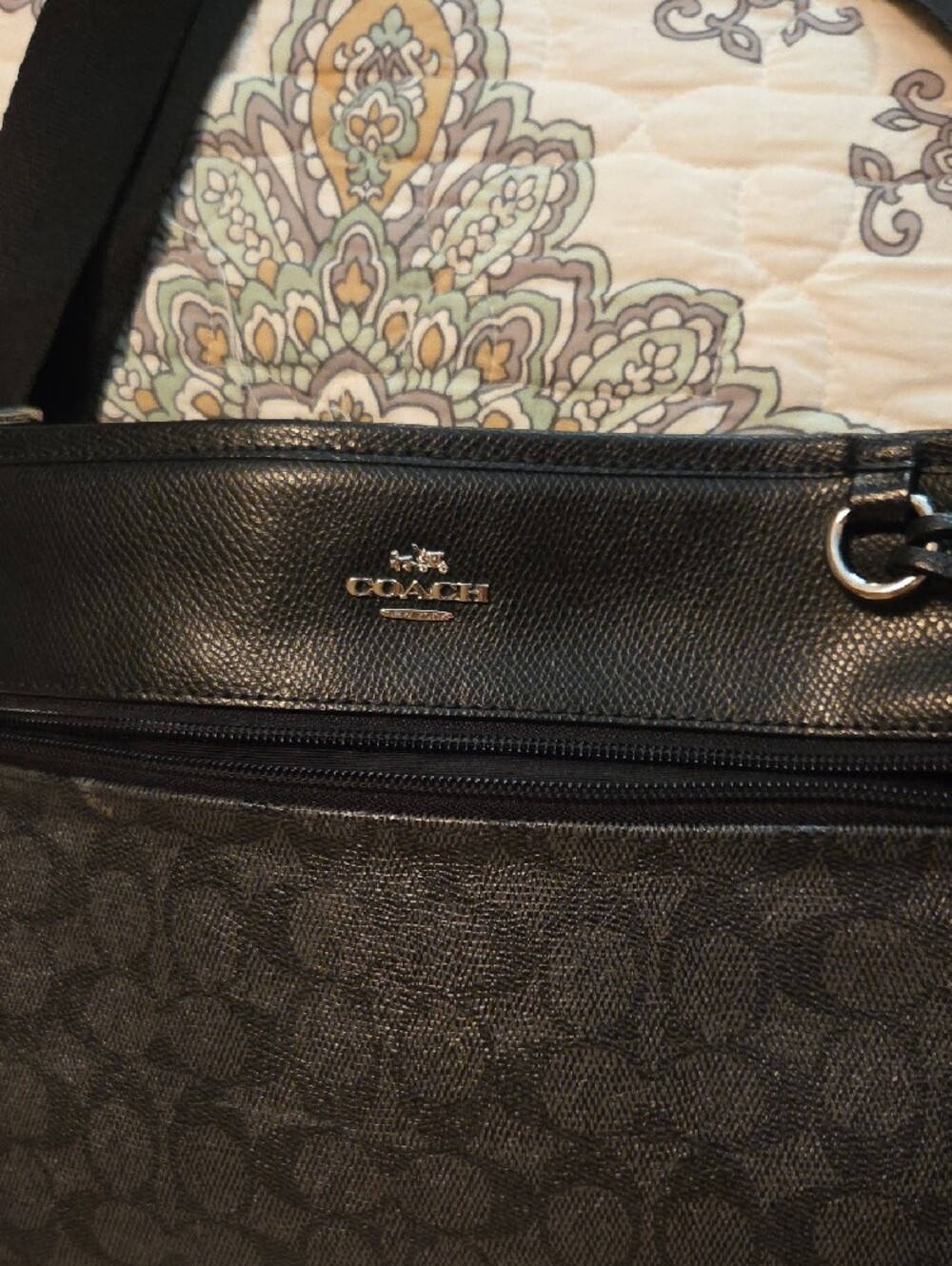 Coach Black Signature Canvas Messenger Bag.  Outside Pockets, Inside Pickets - Picture 2 of 4
